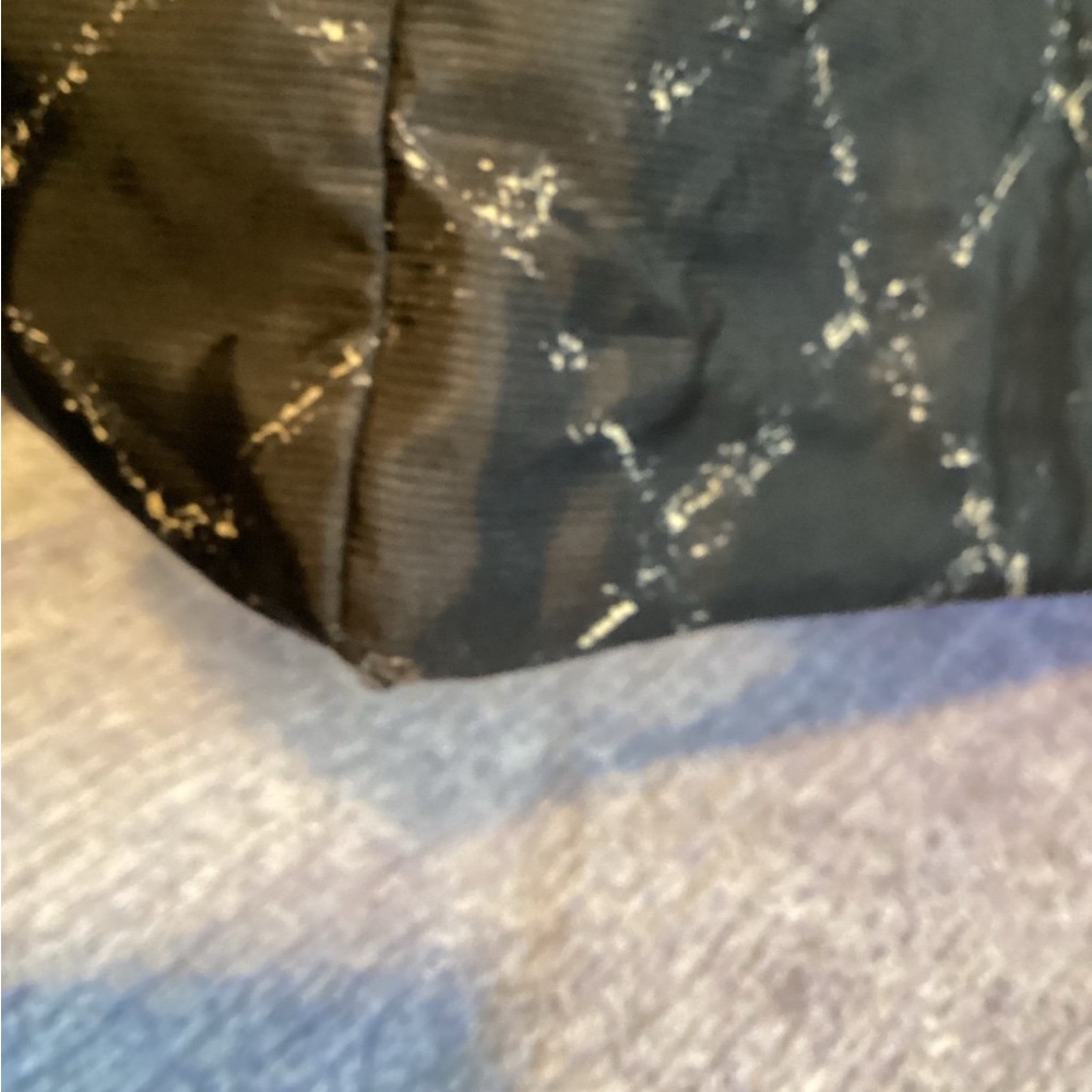Authentic Chanel handbag - Picture 9 of 12